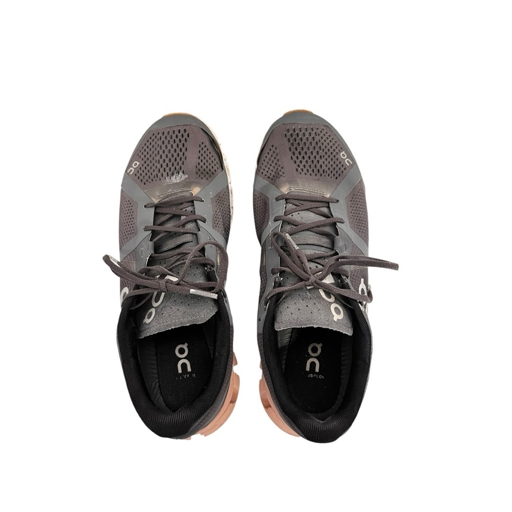 On Cloud | Cloudflow Pink Gray Running Shoes 9 - image 7